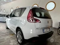 Usata Renault Scenic E-Tech Dynamique 110 CV (80 kW) 2011 Bianco Monovolume