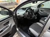 Usata Lancia Ypsilon 85 CV (62 kW) 2013 Grigio Utilitaria