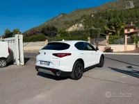 Usata Alfa Romeo Stelvio Veloce 209 CV (153 kW) 2021 Bianco SUV