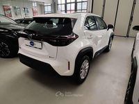 Usata Toyota Yaris Hybrid Active 92 CV (67 kW) 2025 Super white