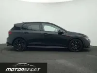 Usata VW Golf VIII Pro 245 CV (180 kW) 2023 Deep black perla Berlina