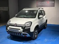 Usata Fiat Panda 4x4 S 84 CV (61 kW) 2019 Bianco Utilitaria
