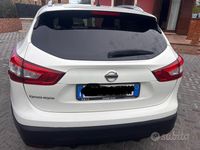 Usata Nissan Qashqai Tekna 131 CV (96 kW) 2016 Bianco SUV