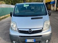 Usata Opel Vivaro 120 CV (88 kW) 2011 Grigio Monovolume