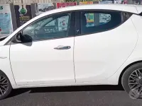 Usata Lancia Ypsilon Gold 69 CV (50 kW) 2016 Bianco Utilitaria