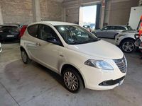 Usata Lancia Ypsilon Silver 80 CV (58 kW) 2013 Bianco Utilitaria