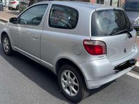 Usata Toyota Yaris Sol 68 CV (50 kW) 2003 Argento Berlina