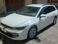 Usata VW Golf VIII Life 115 CV (84 kW) 2024 Bianco Station wagon