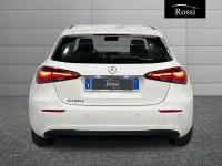 Usado Mercedes A180 Advanced 116 HP (85 kW) 2023 Branco Sedan