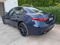 Usata Alfa Romeo Giulia Veloce 209 CV (153 kW) 2017 Blu/azzurro Berlina