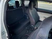 Usata Toyota iQ 98 CV (72 kW) 2011 Bianco Utilitaria