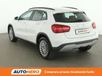 Usata Mercedes GLA200 Business 136 CV (100 kW) 2019 Bianco SUV
