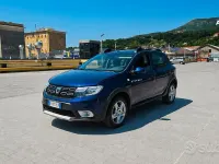Usata Dacia Sandero Stepway 90 CV (66 kW) 2017 Bluazzurro Berlina