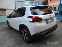 Usata Peugeot 2008 Allure 120 CV (88 kW) 2016 Bianco SUV