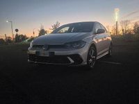 Usata VW Polo R-line 110 CV (80 kW) 2021 Grigio Berlina