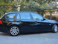 Usata BMW 318 143 CV (105 kW) 2007 Nero Station wagon