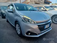 Usata Peugeot 208 82 CV (60 kW) 2016 Grigio Utilitaria