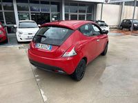 Usata Lancia Ypsilon Silver 69 CV (50 kW) 2022 Rosso Utilitaria