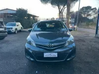 Usata Toyota Yaris Lounge 89 CV (65 kW) 2014 Grigio Utilitaria