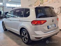 Usata VW Touran Executive 150 CV (110 kW) 2022 Argento Monovolume