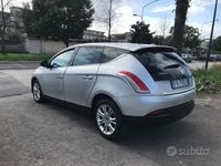 Usata Lancia Delta 150 CV (110 kW) 2009 Grigio Utilitaria