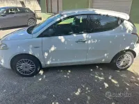 Usata Lancia Ypsilon Silver 69 CV (50 kW) 2017 Bianco Utilitaria
