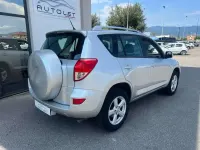 Usata Toyota RAV4 136 CV (100 kW) 2007 Argento SUV