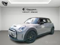 Usata Mini Cooper SE Essential 135 kW (184 CV) 2022 Grigio Utilitaria