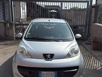 Usata Peugeot 107 68 CV (50 kW) 2006 Grigio Utilitaria