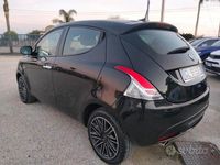 Usata Lancia Ypsilon Gold 69 CV (50 kW) 2022 Nero Utilitaria