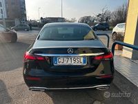 Usata Mercedes E200 Business 160 CV (117 kW) 2022 Nero Berlina