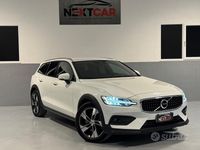 Usata Volvo V60 CC Pro 190 CV (139 kW) 2019 Bianco Station wagon