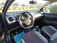 Usata Toyota Aygo Connect Style 68 CV (50 kW) 2014 Blu Utilitaria
