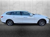 Usata BMW 520 Comfort Edition 197 CV (144 kW) 2024 Bianco pastello Station wagon