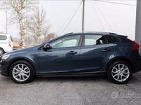 Usata Volvo V40 CC 120 CV (88 kW) 2017 Blu Station wagon