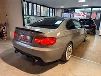 Usata BMW 335 450 CV (330 kW) 2006 Argento Coupé