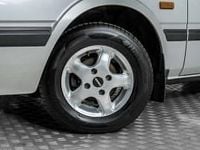 Usata Mazda 626 82 CV (60 kW) 1983 Grigio Utilitaria