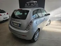 Usata Lancia Ypsilon 60 CV (44 kW) 2009 Argento Utilitaria
