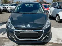 Usata Peugeot 208 Allure 82 CV (60 kW) 2017 Nero Utilitaria