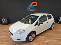 Usata Fiat Grande Punto S 75 CV (55 kW) 2012 Bianco Utilitaria