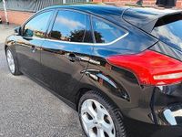 Usata Ford Focus 120 CV (88 kW) 2016 Nero Berlina