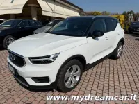 Usata Volvo XC40 Momentum 190 CV (139 kW) 2019 Bianco SUV