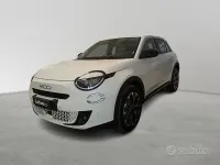 Usata Fiat 600 La Prima 101 CV (74 kW) 2025 Bianco SUV