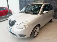 Usata Lancia Ypsilon 60 CV (44 kW) 2009 Grigio scuro Utilitaria