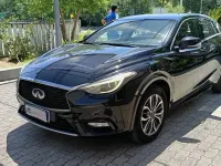 Usata Infiniti Q30 Business 110 CV (80 kW) 2017 Nero SUV