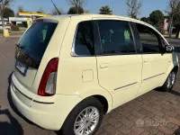 Usata Lancia Musa 77 CV (56 kW) 2010 Bianco Monovolume