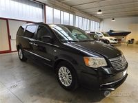 Usata Lancia Voyager Gold 163 CV (119 kW) 2012 Nero Monovolume