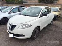 Usado Lancia Ypsilon S 95 HP (69 kW) 2013 Branco Citadino