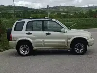 Usata Suzuki Grand Vitara 128 CV (94 kW) 2000 Giallo SUV