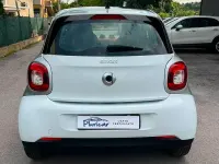 Usata Smart ForFour Passion 71 CV (52 kW) 2015 Bianco Utilitaria